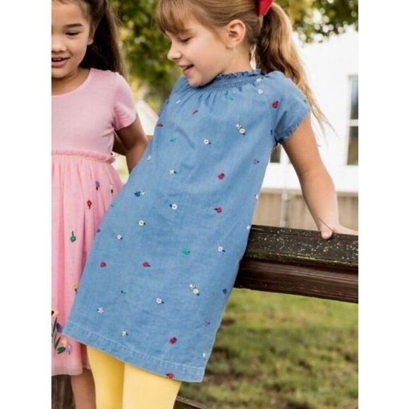 Hanna Andersson Girls 6/7 (120) Flower Embroidered Chambray Denim Dress - Picture 2 of 10